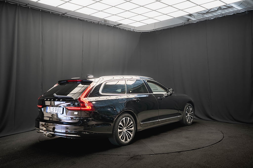 Volvo V90 Recharge II T6 AWD DRAG KAMERA BLIS 98% SoH 1-ÄGARE