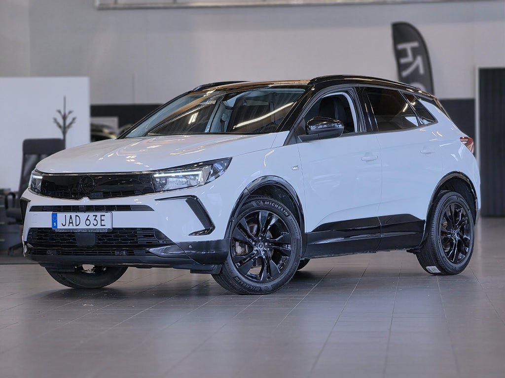 Opel Grandland X 1.2 Turbo 130 / GS Line / Backkamera / Rattvärme /