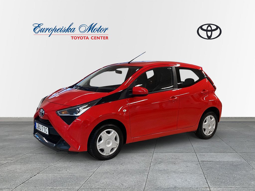 Toyota Aygo 5D / 1.0 /  X-PLAY / Vinterhjul / AU-Garanti