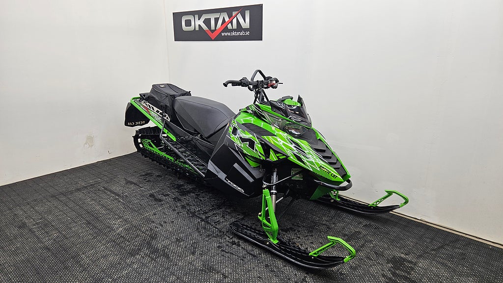 Arctic Cat M7000  