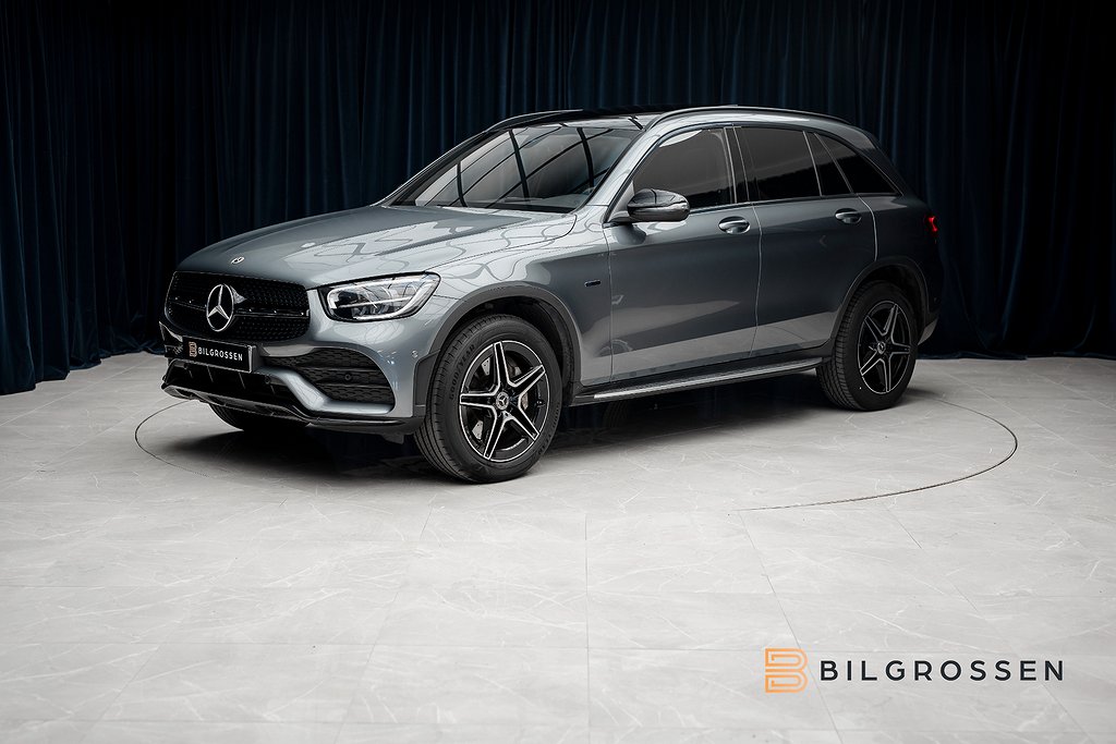 Mercedes-Benz GLC 300 e 4MATIC AMG Panorama Night Package