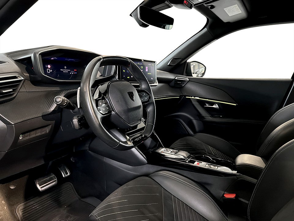 Bild på Peugeot 2008 GT 1.2 PT 130hk Aut B-KAMERA ELSTOL NAVI