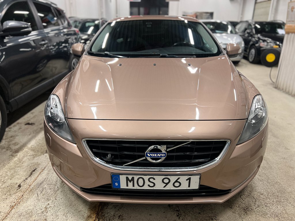 Volvo V40 D2 Drag En ägare 