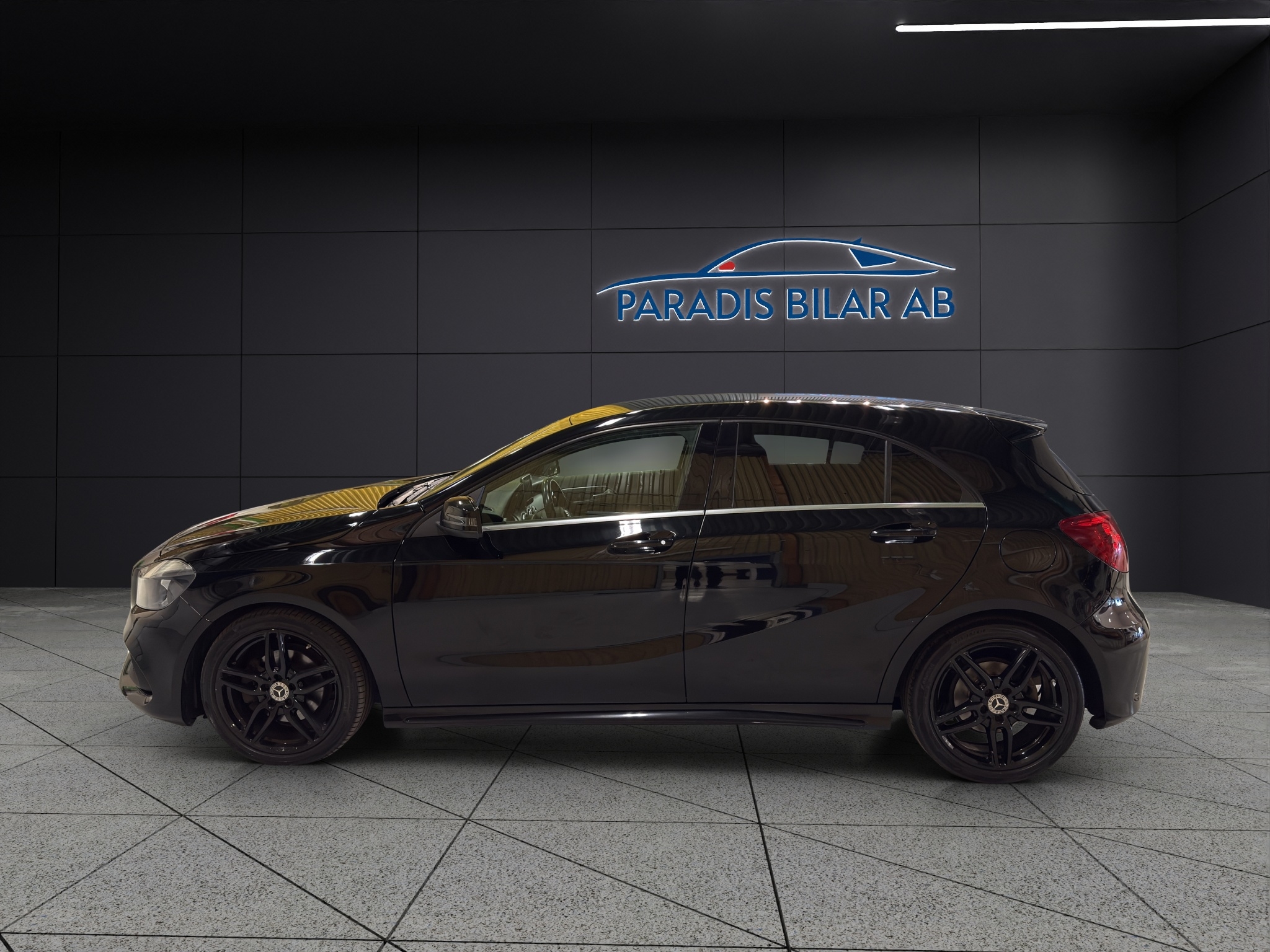 Mercedes-Benz A 180 7G-DCT Style Line 2018, bild 2/10