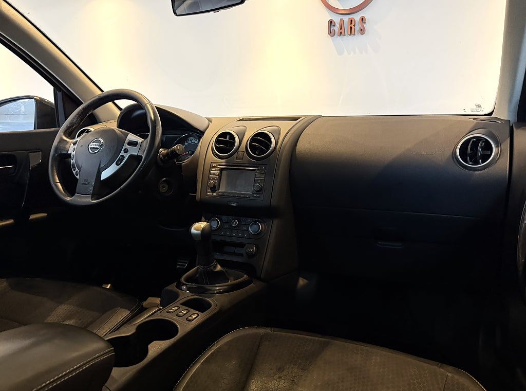Nissan Qashqai+2 1.6 117HK PANORAMA B-KAMERA GPS 1-ÄGARE FULLSERVAD