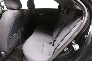 Halvkombi Kia Rio 16 av 17