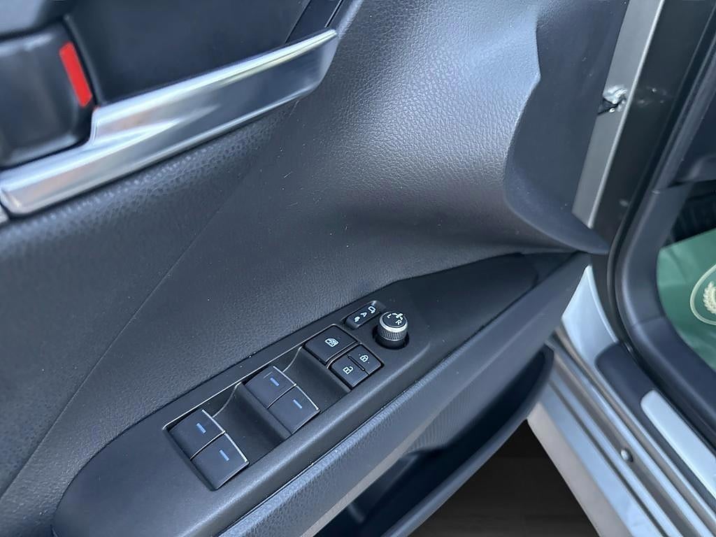 Toyota Camry 2022 - miniatyr 14