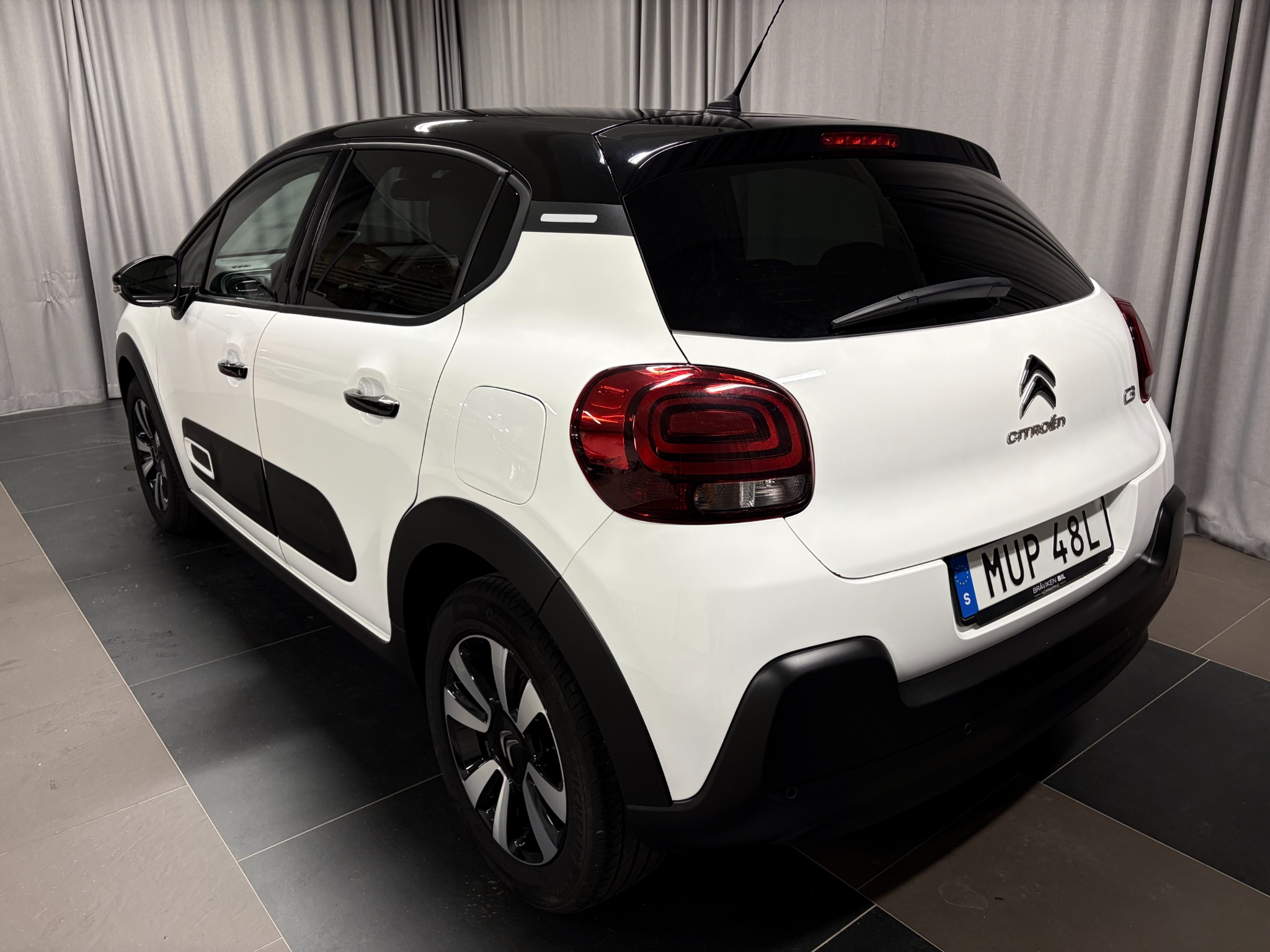 Citroen C3 SHINE PureTech 110 AUT 2023, bild 3/10