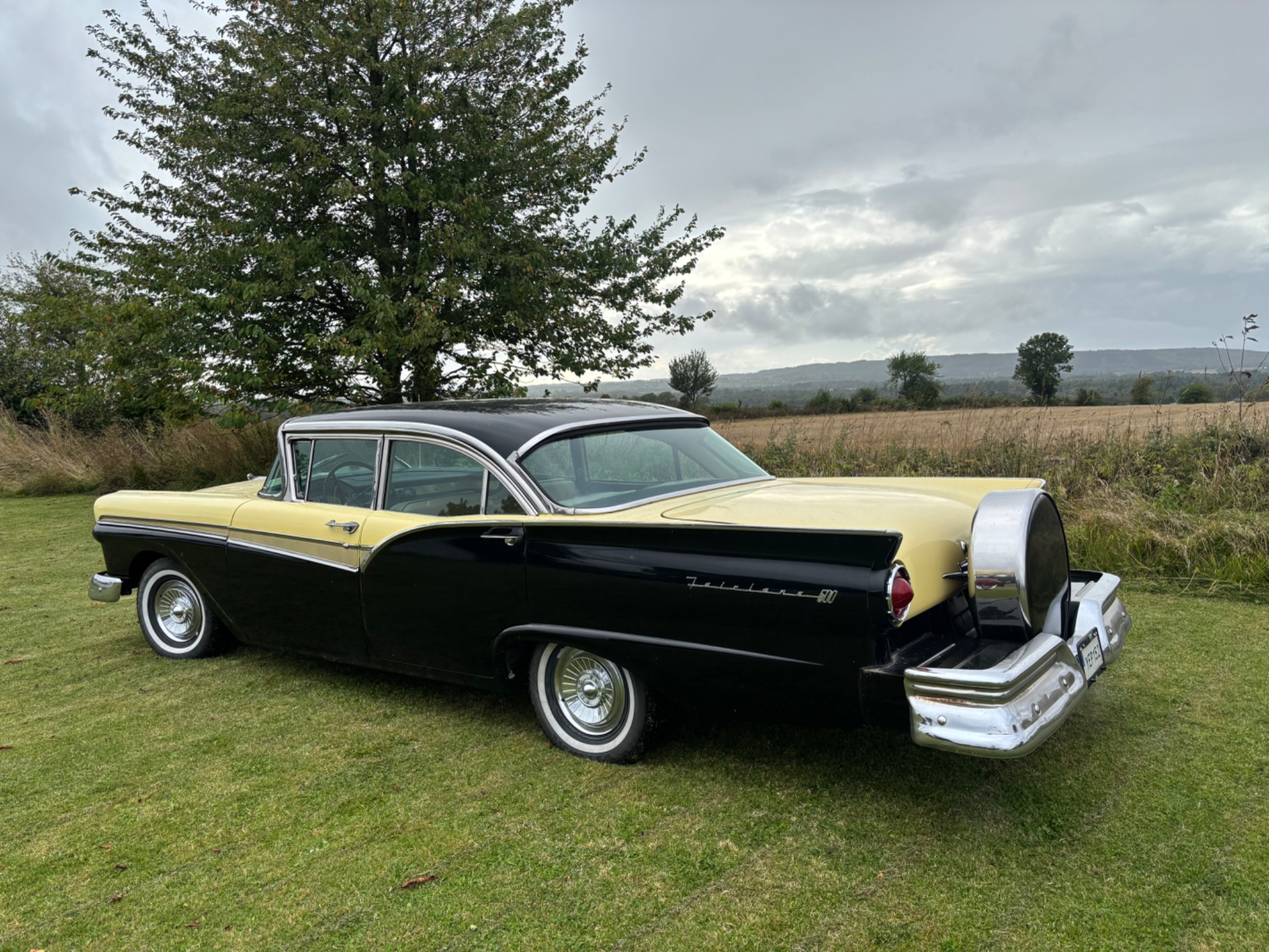 Ford Fairlane 1957, kuva 4/10