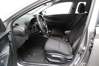 Halvkombi Hyundai i20 10 av 23