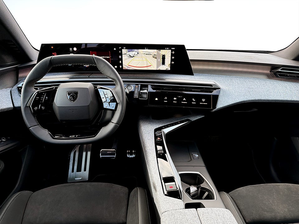 Bild på Peugeot E-3008 4x4 GT Ultimate - DEMO