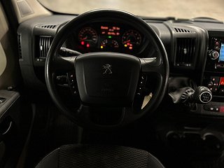 Peugeot Boxer Van 335 2.0 BlueHDi 4x4 MOMS S&V-däck/Dragkrok