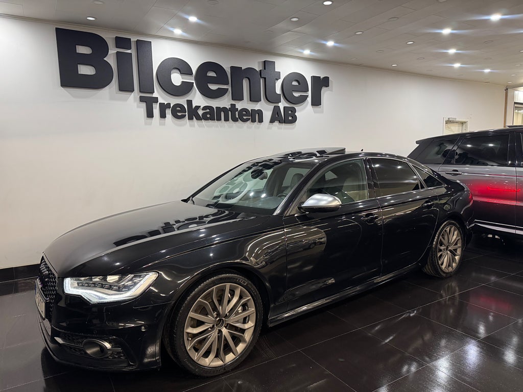 Audi S6 Sedan 4.0 V8 TFSI quattro S-Tronic