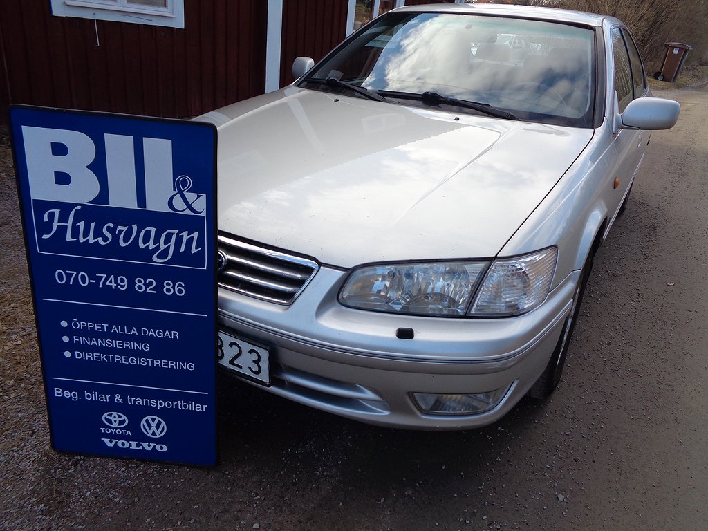 Toyota Camry 2.2 NYBES U.A./NYSERV/NY AC/FULLSERV/FÅ ÄG/FINANS/INBYTE