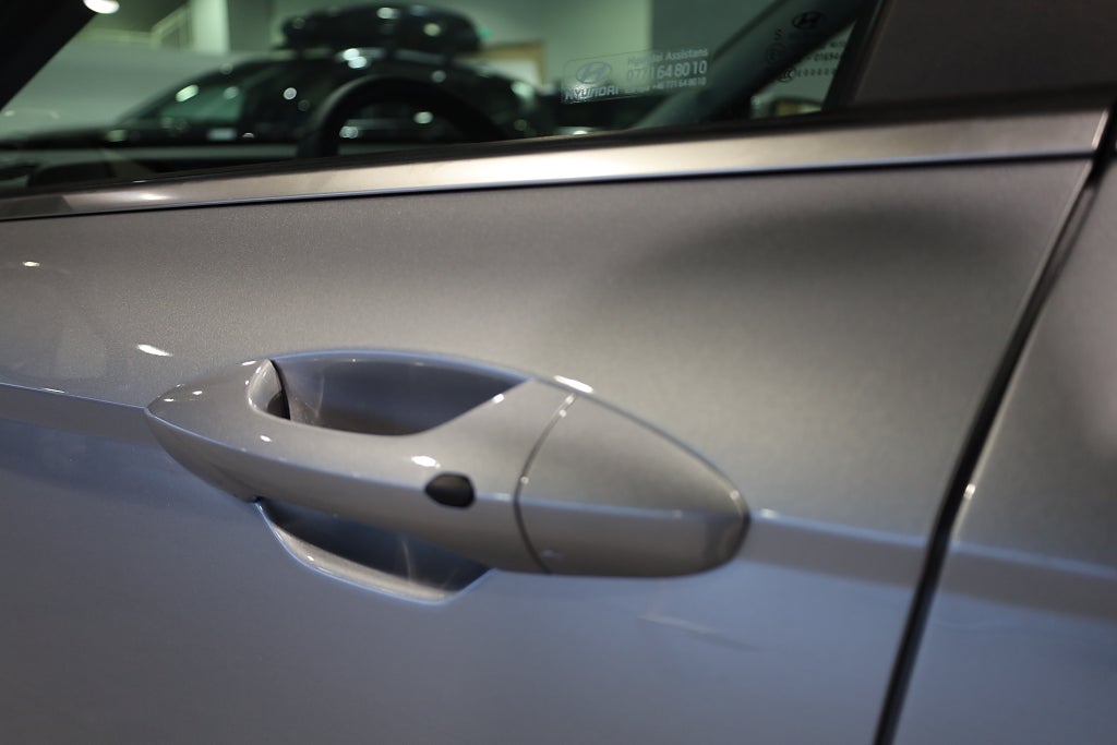 Hyundai Kona EV Essential - Business lease