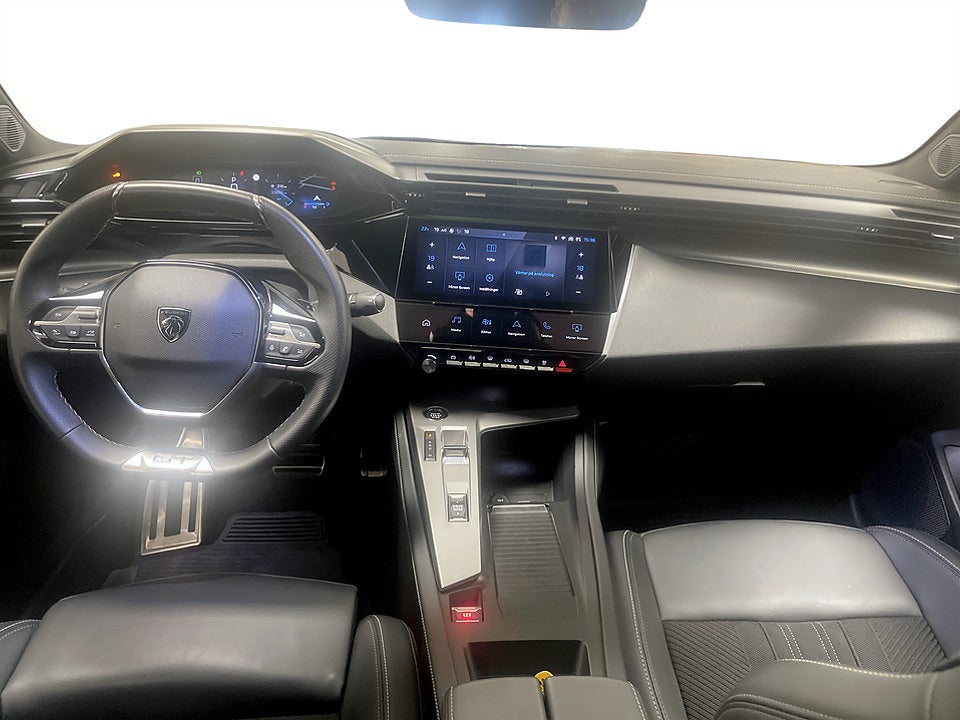 Bild på Peugeot 408 GT 1.2 PT 130hk Aut B-KAMERA ELSTOL