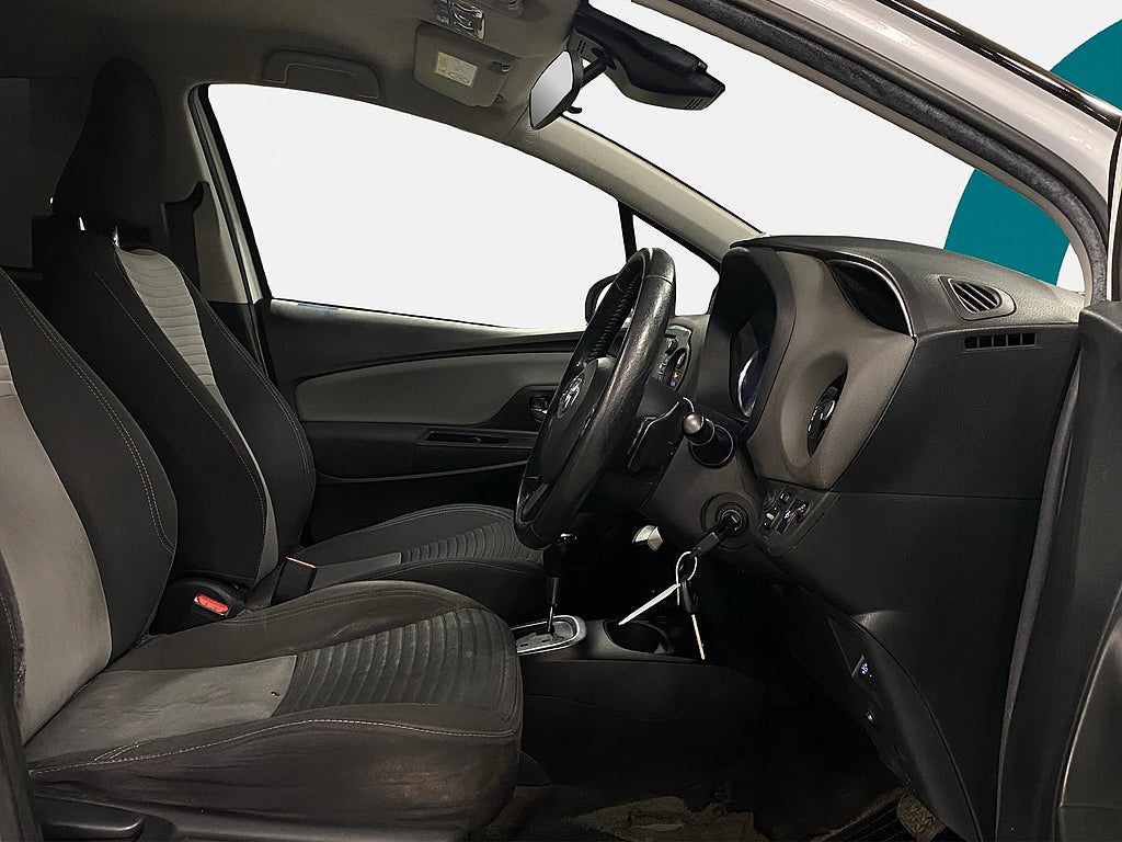Toyota Yaris 5-dörrar 1.5 VVT-iE Multidrive S, HÖGERSTYRD