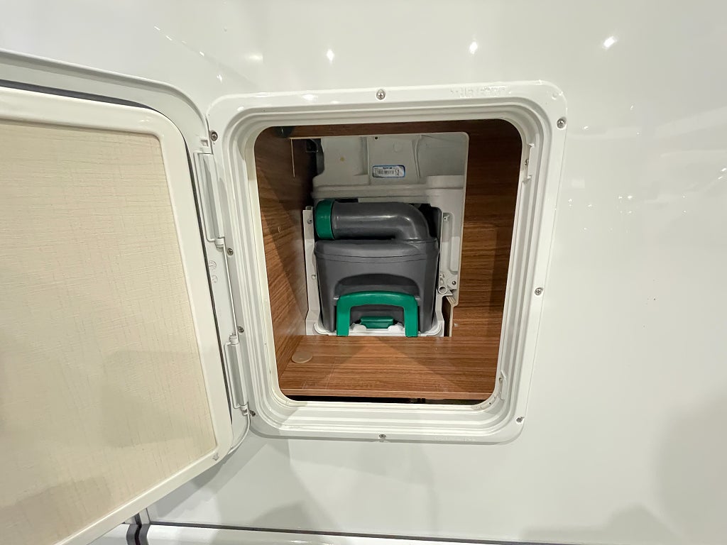 Hymer /Solcell/AC bodel/Inverter/Mercedes  - Hymer