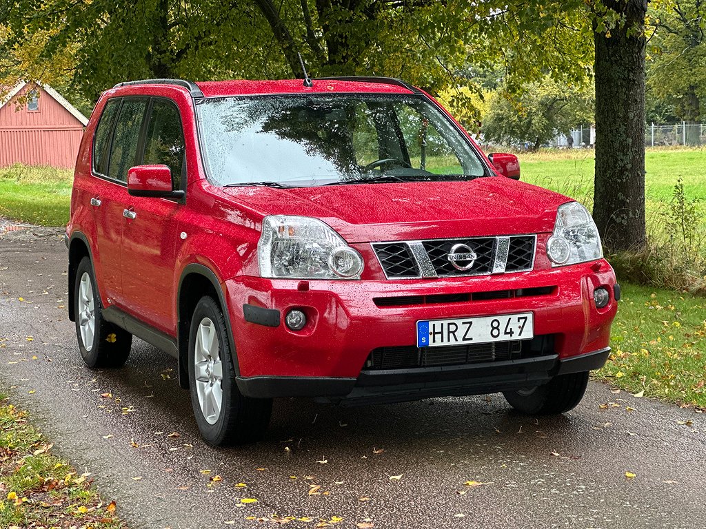 Nissan X-Trail 2.5 4x4 XTRONIC-CVT Sv-såld, Drag, Ny besiktigad 