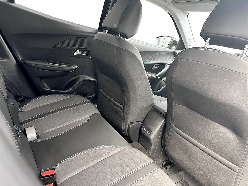 Bild på Peugeot E-2008 Allure 50kWh 136hk Aut B-KAMERA CARPLAY