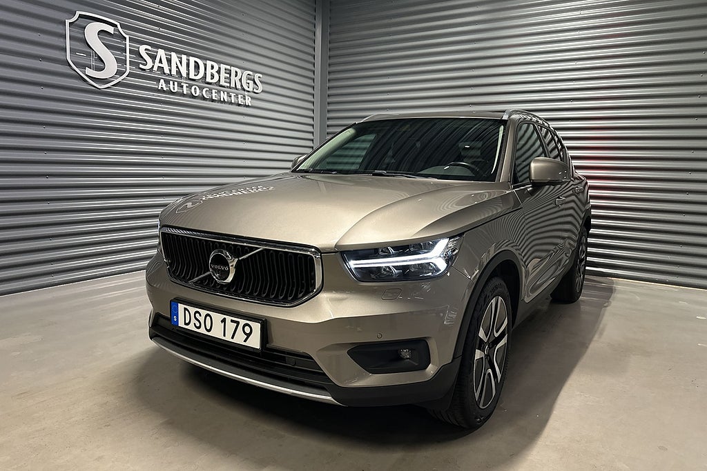 Volvo XC40 B4 Geartronic Momentum 360-kam Värmare Navi Panorama Drag