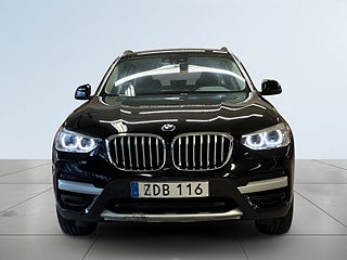 BMW X3 xDrive20d X3 Dragkrok Rattvärme Navigation S&V-däck
