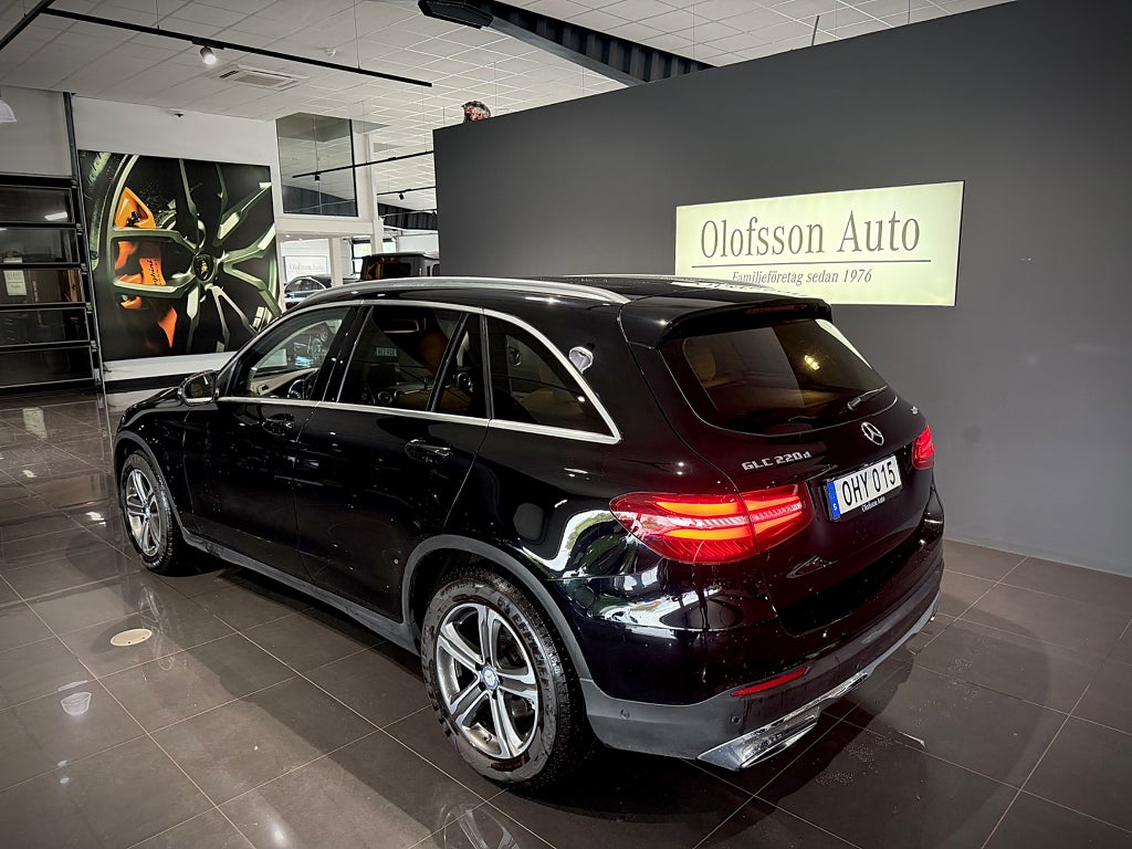 Mercedes-Benz GLC 220 d 4MATIC Exclusive Värmare Läder Drag - bild 3