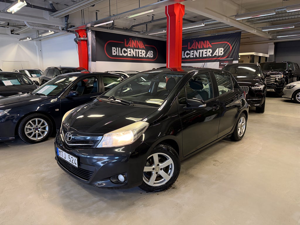 Toyota Yaris 1.33 Dual VVT-i Active Kamera M-Värmare Nyservad