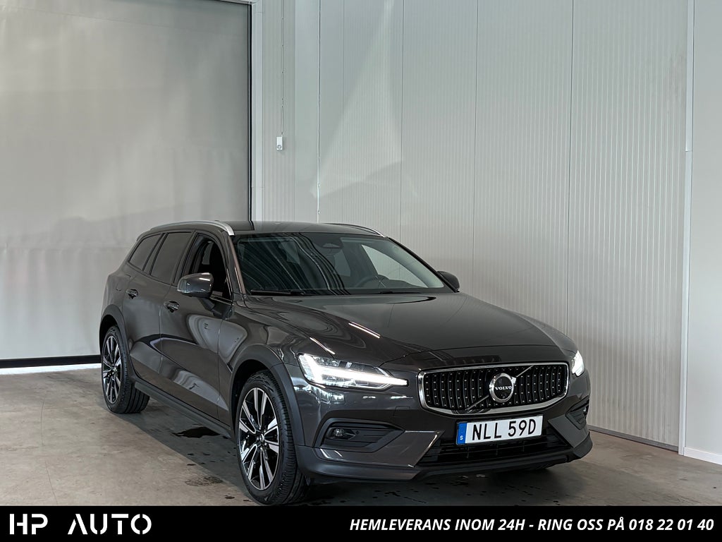 Volvo V60 Cross Country B4 AWD Plus Helskinn Google Drag H/K Elstolar