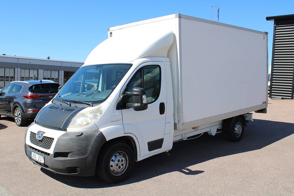 Peugeot Boxer 3.0 HDi Baklyft Webasto-värmare Nybesiktad Ny servad