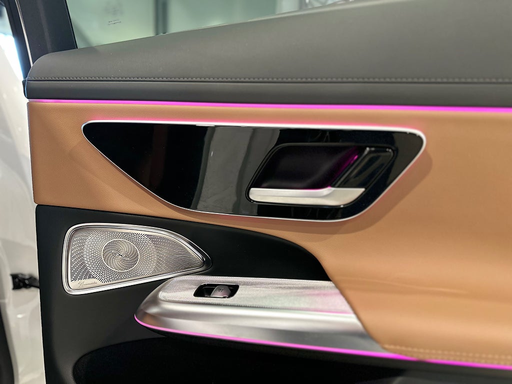 Mercedes-Benz E 2024 - miniatyr 9