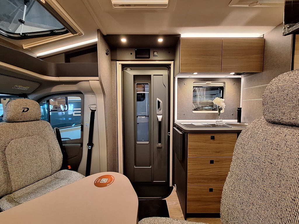 Dethleffs Globebus Performance T 46 4x4 Långbädd, Automat, Solcell, Dragkr
