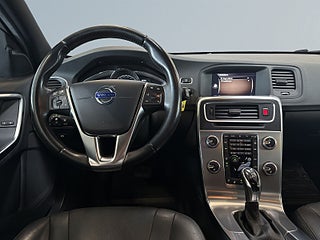Volvo V60 Cross Country D4 Classic Pro S&V-hjul Värmare Skinn Navi Kamrem bytt – bild 8