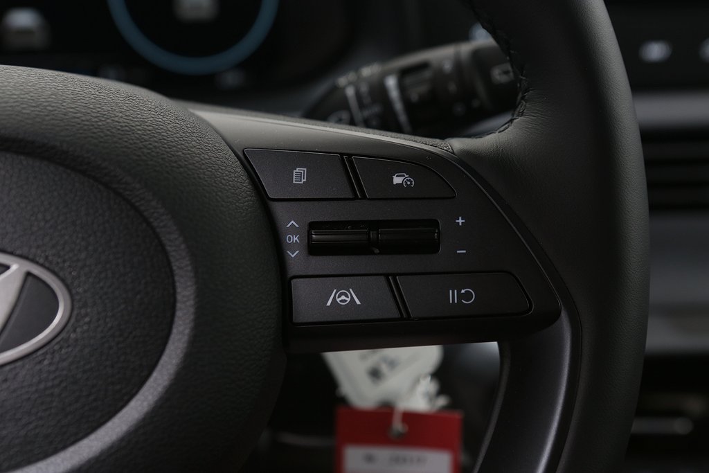Hyundai Bayon Essential 1.2 MPi | Manuell | Moms | Låga mil 2025