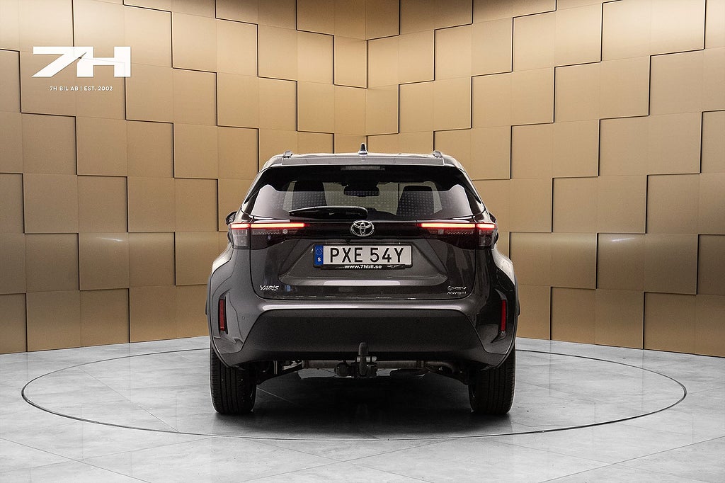 Toyota Yaris Cross Hybrid 130 AWD-i e-CVT Style / Kamera / Moms