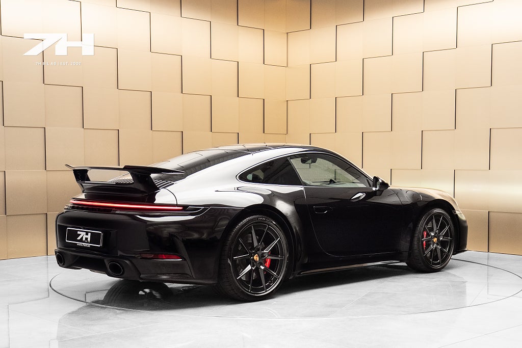 Porsche 911 992.2 Carrera S Aerokit / BOSE® / Taklucka / Sport Chro