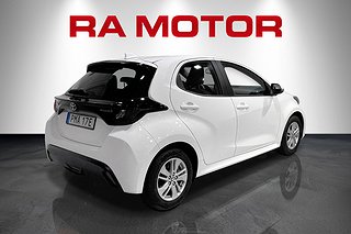 Halvkombi Toyota Yaris 7 av 22