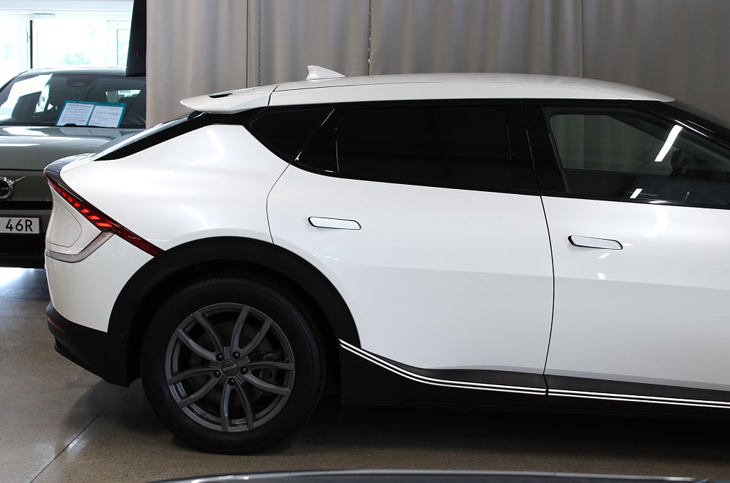 Kia EV6 77.4 kWh 228HK, Dragkrok, S&V-hjul, B-kamera, Moms