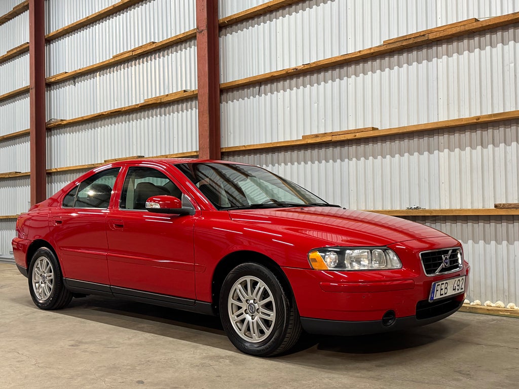 Volvo S60 2.4 Kinetic lågmilad 
