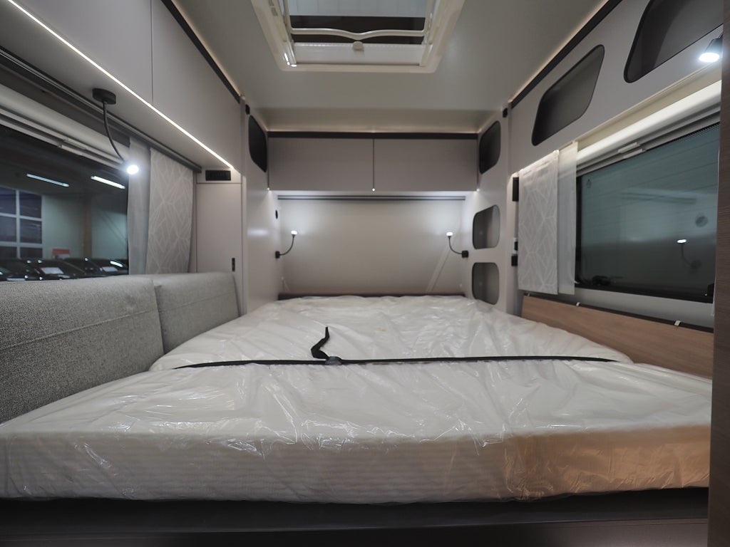 Knaus Yaseo 340 PX EL-bilsanpassad I AC I Induktionsspis