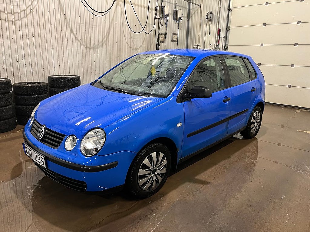 Volkswagen Polo Besiktigad t.o.m. 270228