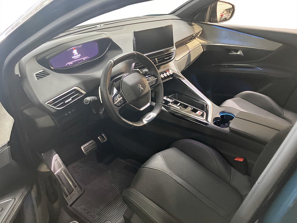 Bild på Peugeot 3008 GT 1.2 PT 130hk Aut B-KAMERA CARPLAY