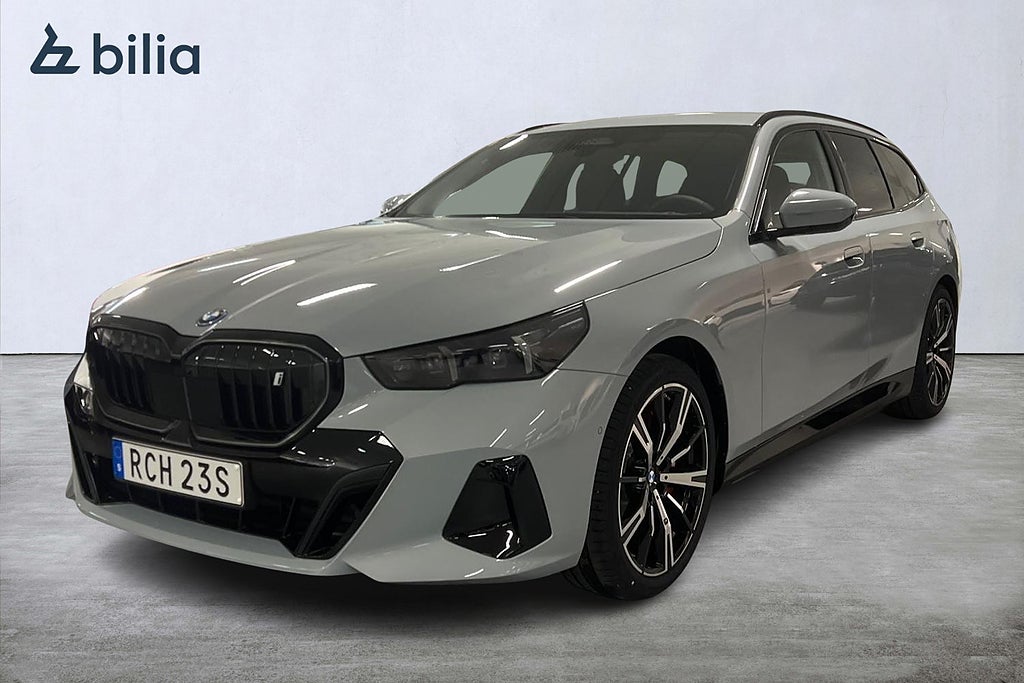 BMW i5 eDrive 40 Touring M-sport Pro | DEMOBIL | Travel | B&W | Drag 