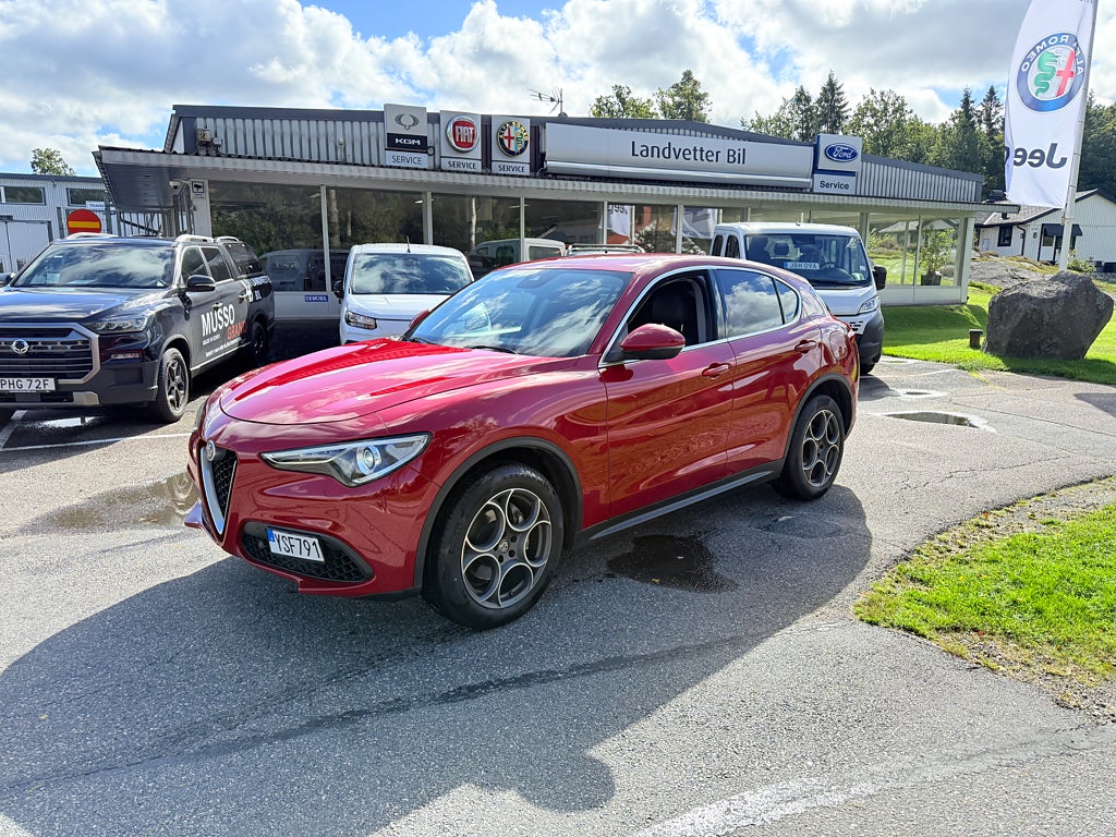Alfa Romeo Stelvio Super 2.0 GME 280HK AT8 AWD