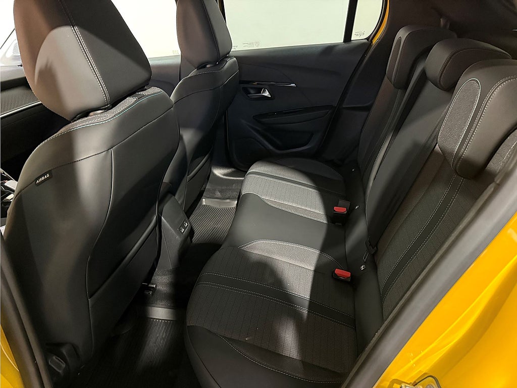 Bild på Peugeot E-208 Allure Pack 136hk Aut - BACKKAMERA