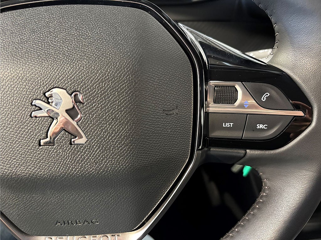 Bild på Peugeot 2008 Active Pack 1.2 PT 100hk - CARPLAY, BACKSENSORER