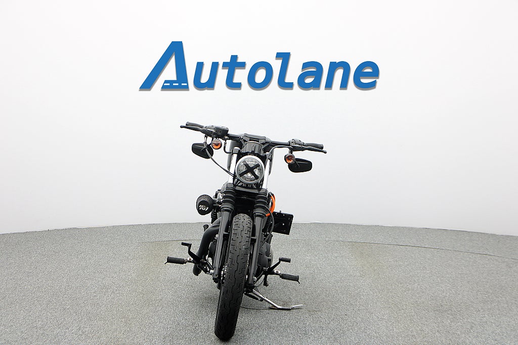 Harley-Davidson Iron 883 *Vance & Hines Le Pera Nyservad