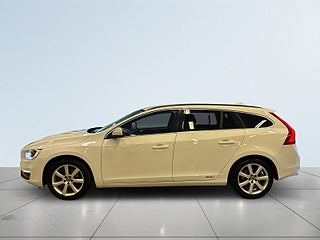 Volvo V60 D4 Classic Momentum Drag/D-värm/SoV-hjul/Rattvärm/Navi – bild 4