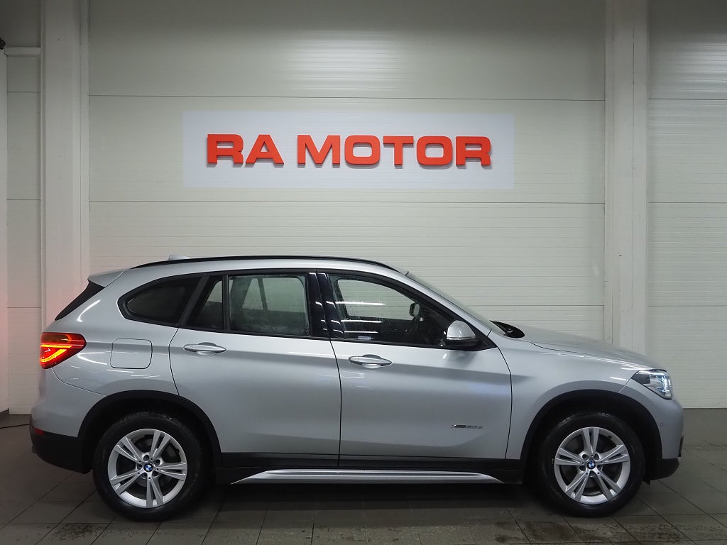BMW X1 xDrive20d 190hk Sport line Drag Kamera Navi HuD Keyless 2016