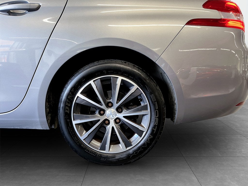 Bild på Peugeot 308 SW Allure 2.0 BHDi 150hk Aut - P-SENSORER, PANO